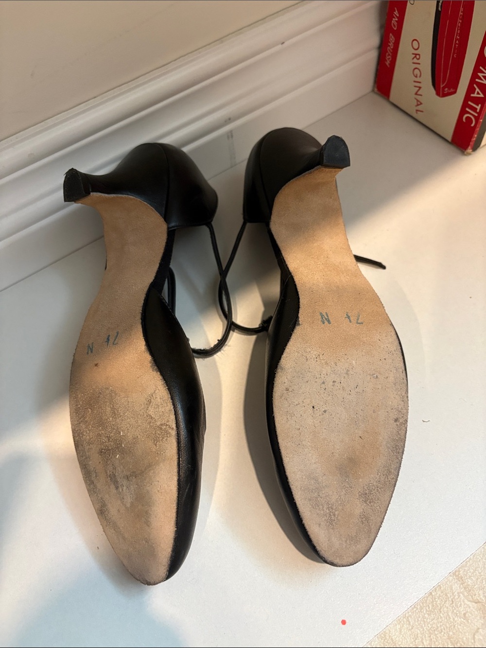 Vintage Classic Black T-Strap Women's Heels - Picture 2 of 2